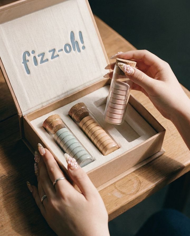 Ready set, fizz — image 1 of 6